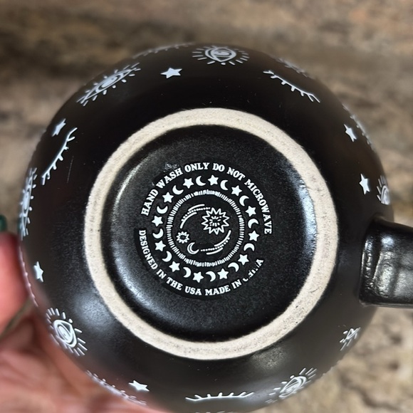 Evil eye stars black white coffee tea mug 18 oz
MADE IN USA - Picture 7 of 10